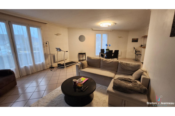 Appartement en duplex à L'Huisserie