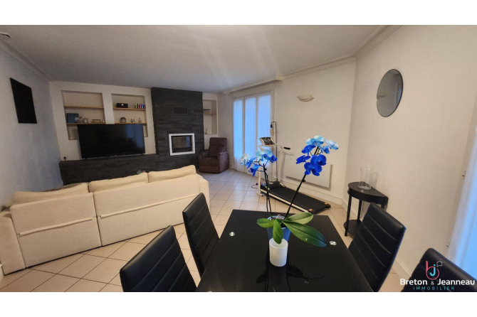 Appartement en duplex à L'Huisserie