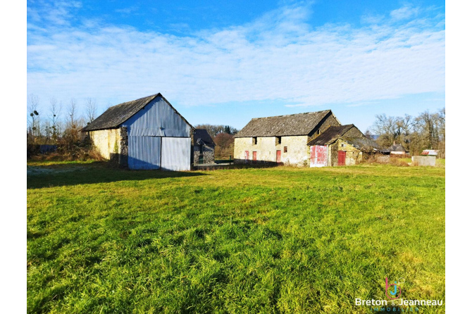 Corps de ferme sans voisins secteur Mayenne