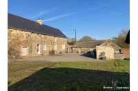 Small farmhouse on 1 ha 56 in the Villaines la Juhel sector