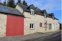 Beautiful farmhouse on 3 ha 333 in Juvigné