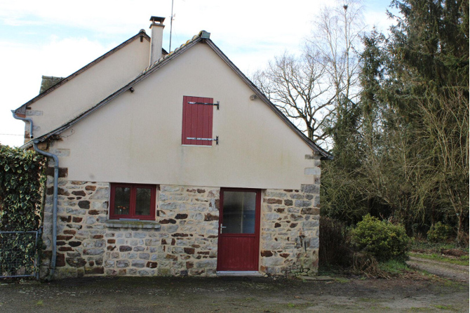 Beautiful farmhouse on 3 ha 333 in Juvigné