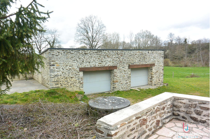 Ancien moulin sur 9200 m² à Javron les Chapelles