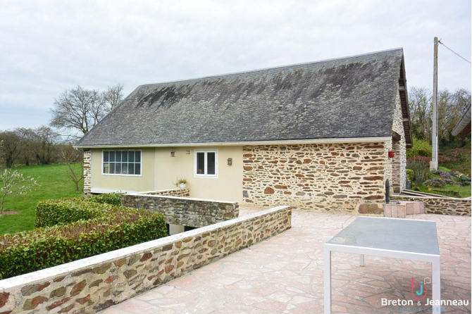 Ancien moulin sur 9200 m² à Javron les Chapelles