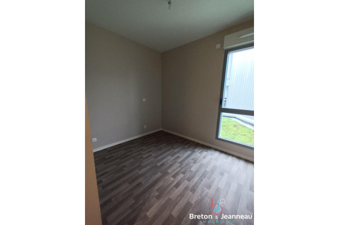 Appartement T3 avec terrasse - LAVAL - Quartier Ferrié