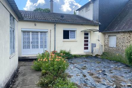 Town house in Mayenne