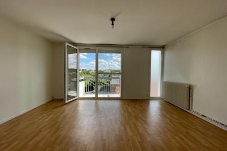 Appartement Laval 1 pièce(s) 39.68 m2