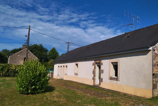 Near Bais, farmhouse on 1200 m² of land