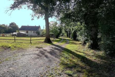 Propriété sur 5 ha secteur Meslay du Maine