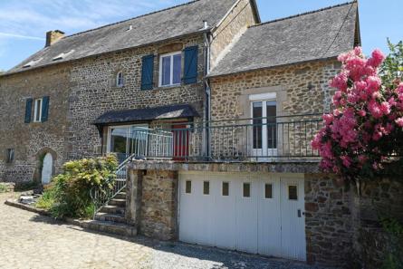 House with two apartments in Bais