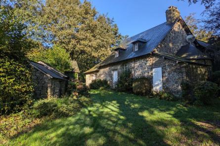 Farmhouse in the Mayenne area