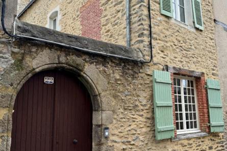 Maison hyper centre historique de Laval