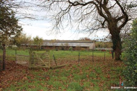 Organic dairy farm on 65 hectares all adjoining Villaines la Juhel sector