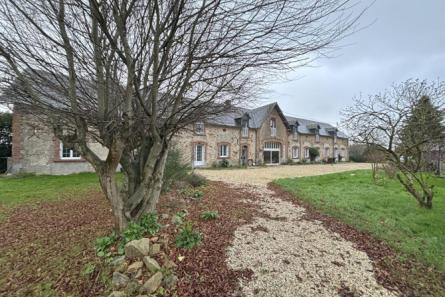 Maison à Gennes Longuefuye