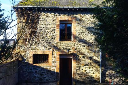 Townhouse in the Mayenne area