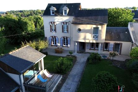 Townhouse in the center of Laval